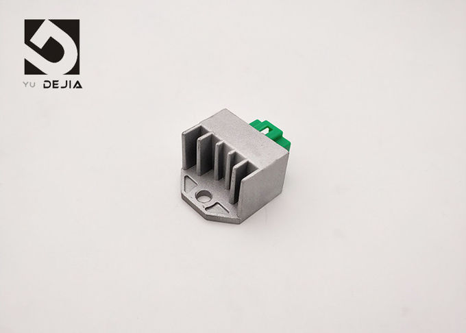 Acessórios da motocicleta do Pin da tensão 4 do retificador 12V do regulador da motocicleta de Yamaha LC135